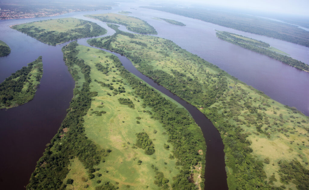 Internet laser beamed across the Congo river